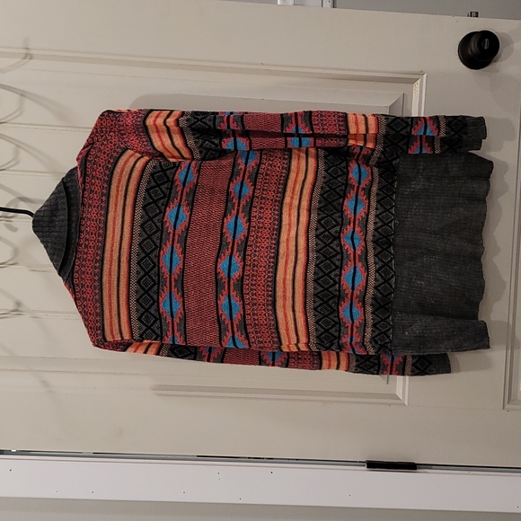 Aztec Cardigan - Picture 2 of 3